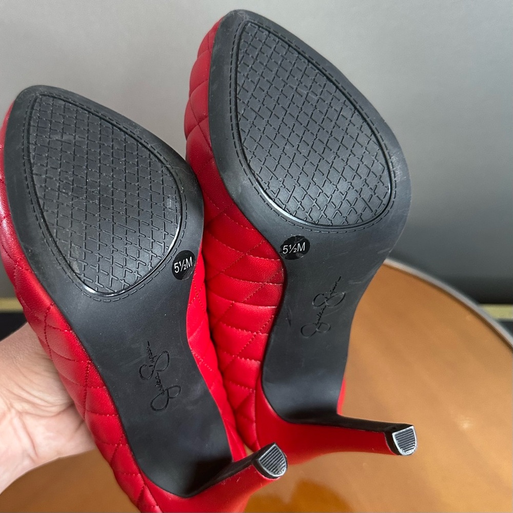 Jessica Simpson Parish7 Red Quilted Platform High Heels Pumps Sz 5.5 🍒 - Picture 8 of 15